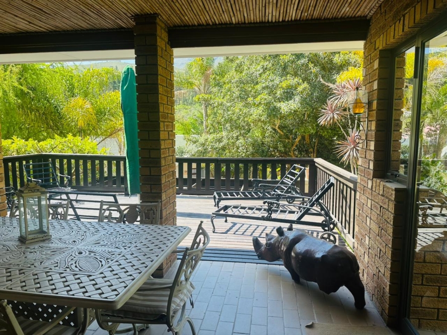 4 Bedroom Property for Sale in Glen Barrie Western Cape